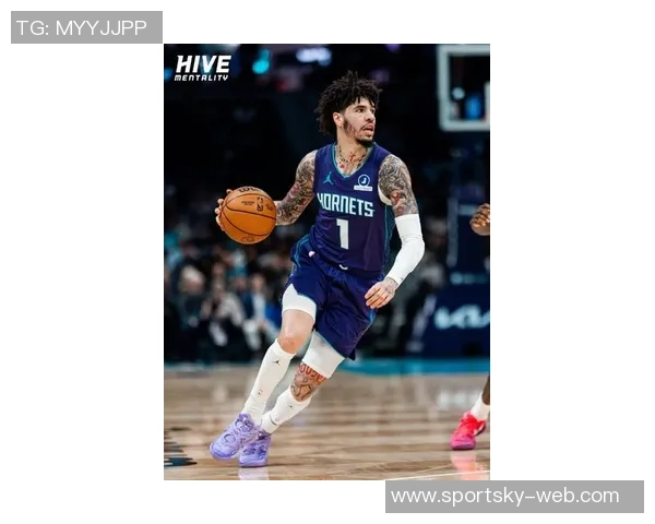 拉梅洛鲍尔表现低迷15投仅中1球仅得2分7助攻三分球全失令人失望 拉梅洛鲍尔表现低迷15投仅中1球仅得2分7助攻三分球全失令人失望