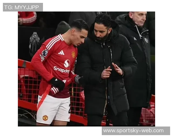 曼联与狼队谈判顺利戈麦斯或冬窗以5000万欧转会 曼联与狼队谈判顺利戈麦斯或冬窗以5000万欧转会